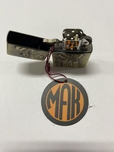 Kabartmalı Zippo