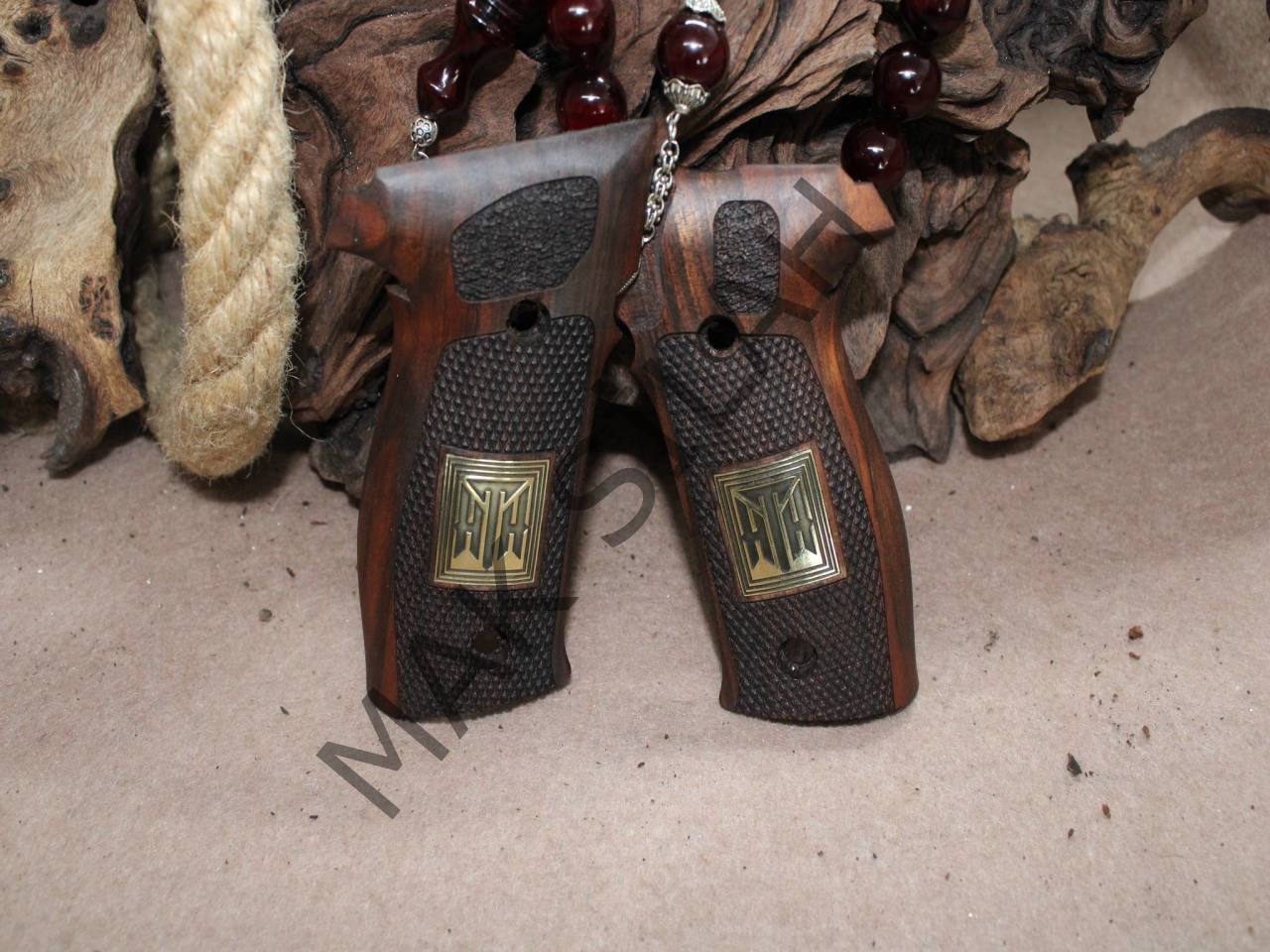 Sig Sauer P 226 Sarı Metal Arma Damla Motif Ceviz Ahşap Silah Kabze