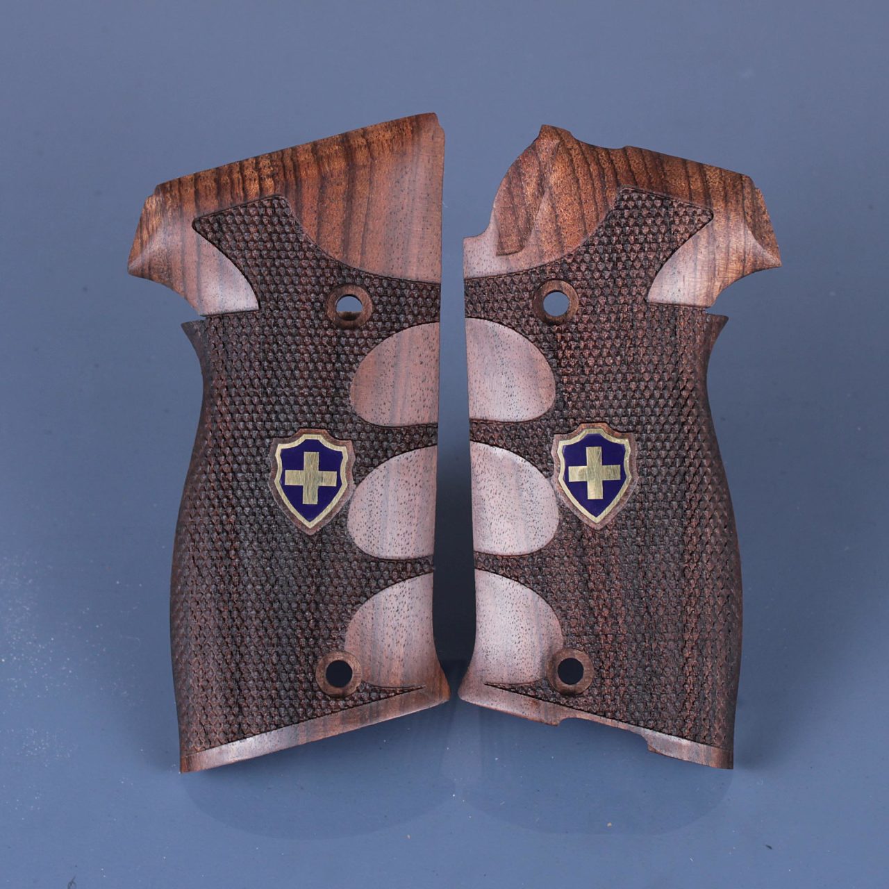 Sig P 220 Sarı Metal Arma Haç Mineli Parmak İzi Ceviz Ahşap Silah Kabze