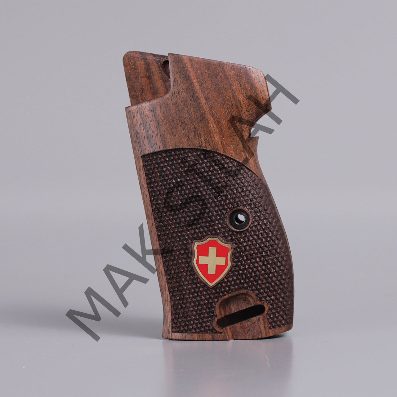 Sig P 210 Ortapedik Halkalı Sarı Metal Nokta Motif Ceviz Ahşap Silah Kabze