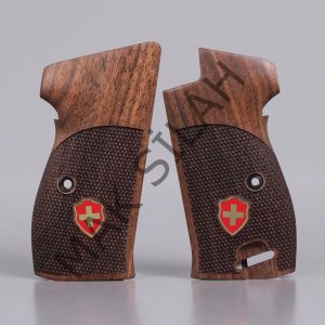 Sig P 210 Ortapedik Halkalı Sarı Metal Nokta Motif Ceviz Ahşap Silah Kabze