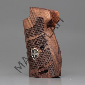 Sig P 210 Beyaz Metal Arma Balık Pulu Ceviz Ahşap Silah Kabze