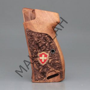 Sig P 210 Sarı Metal Kalkan Haç Mineli Yaprak Motif Ceviz Ahşap Silah Kabze