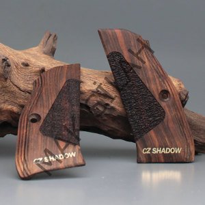 Cz Shadow 2 Sarı Metal Yazı Ceviz Ahşap Silah Kabze
