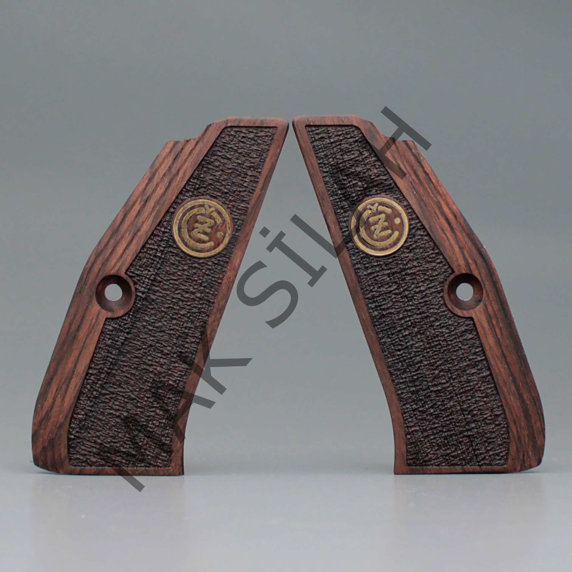 Cz 75 B Sport Sarı Metal Arma Cz Pütürlü Motif Ceviz Ahşap Silah Kabze