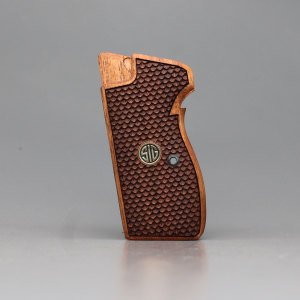 Sig P 210 Ortapedik Sarı Metal Arma Sig Balık Pulu Motif Ceviz Ahşap Silah Kabze