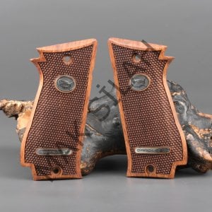 Sar Arms K2 45 Beyaz Metal Arma Nokta Motif Ceviz Ahşap Silah Kabze