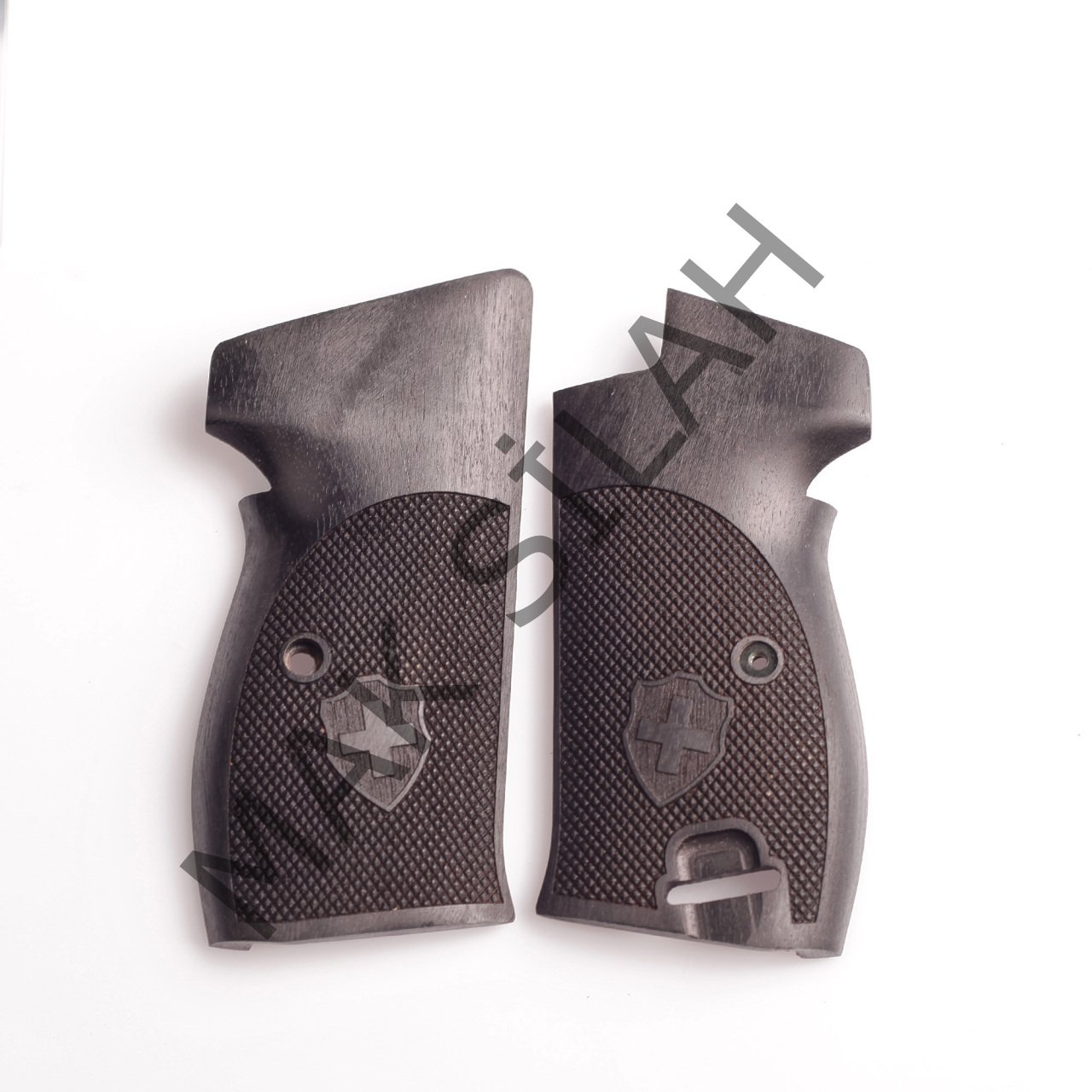 Sig P 210 Ortapedik Halkalı Arma Haç Baklava Motif Ceviz Ahşap Silah Kabze