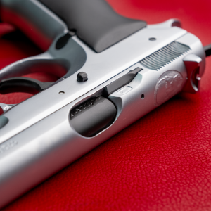 Cz 75 B // Beyaz mat krom Parçalar siyah Cerekote Pleksi Kabze Tasarımı
