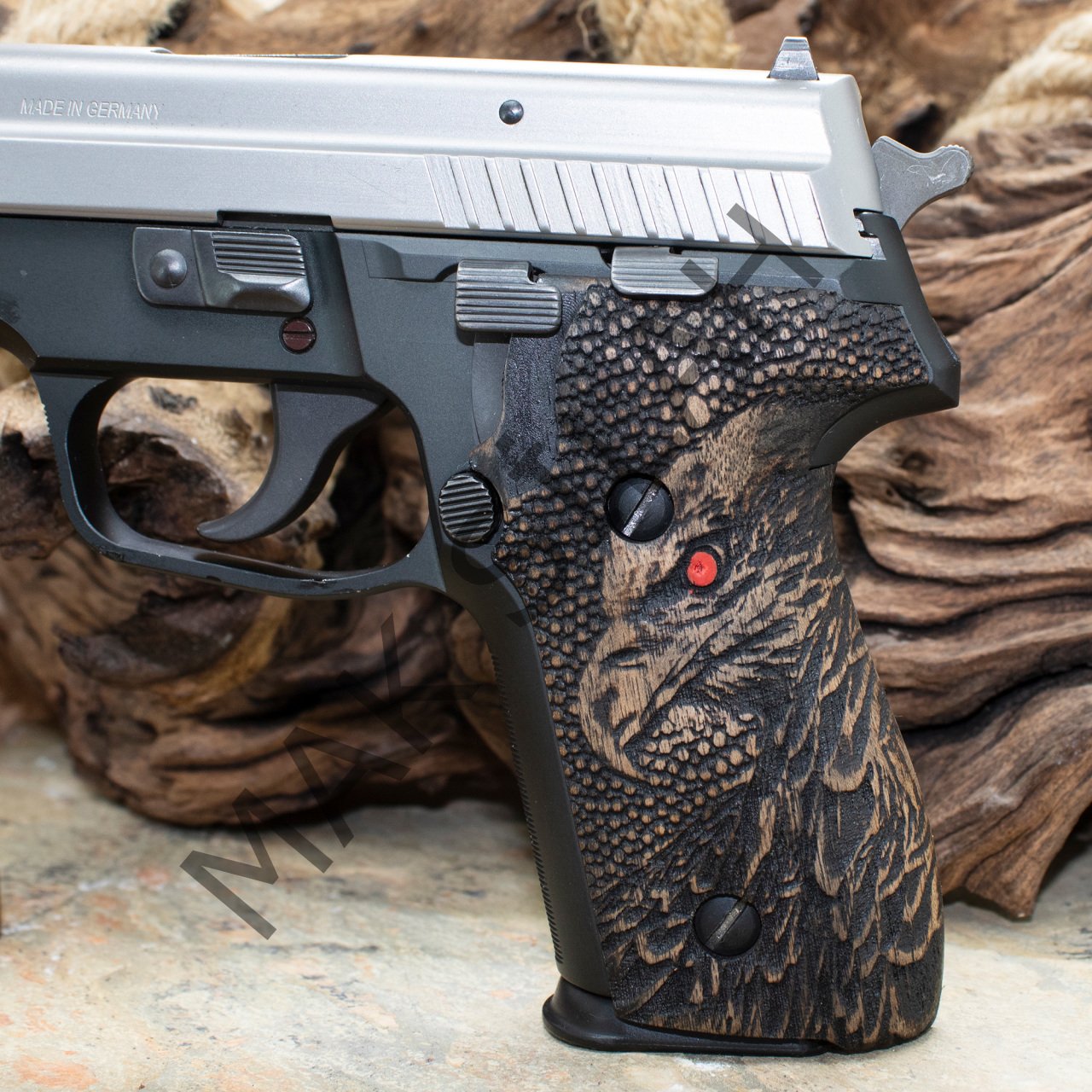Sig Sauer P 228 P 229 Kartal Kırmızı Göz Ceviz Ahşap Silah Kabze